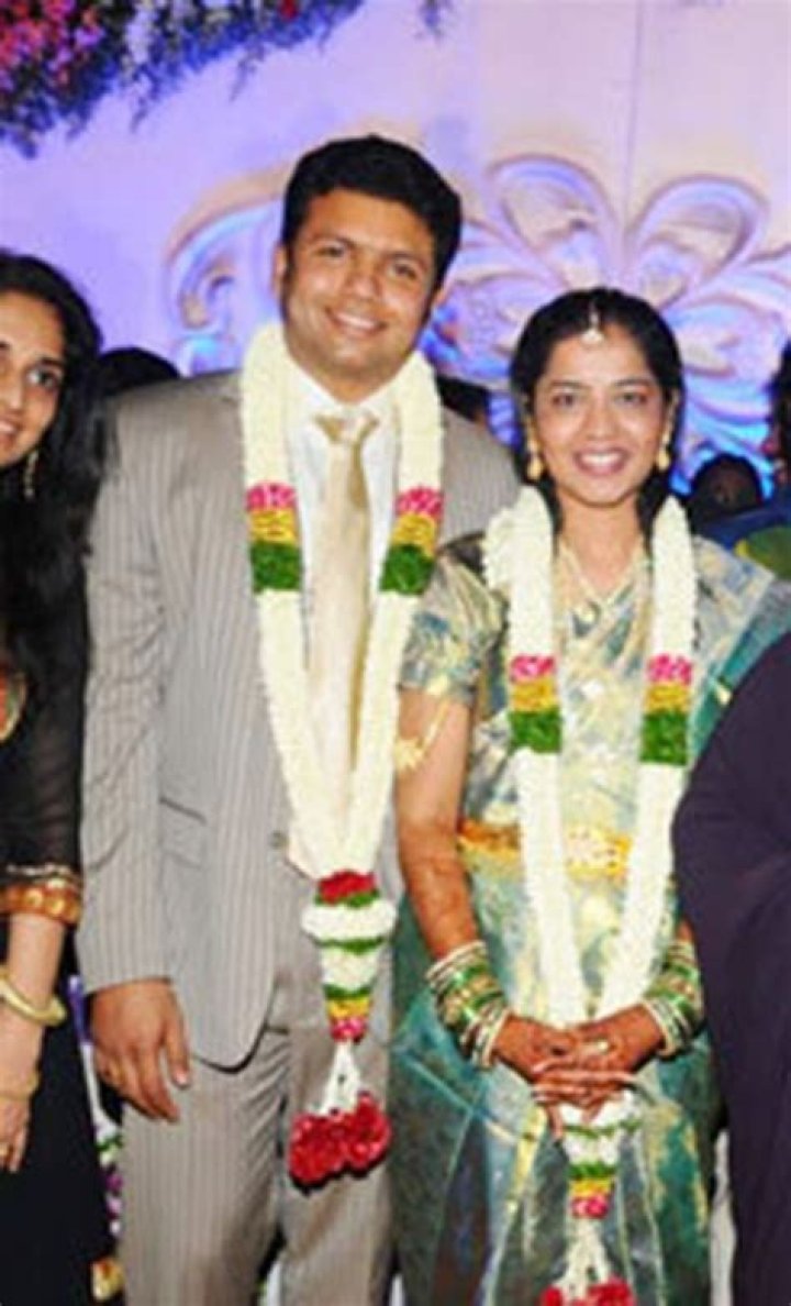 Vetri Duraisamy Net Worth, Wiki, Parents, Ethnicity, Religion, Bio, Age, Family And More - SarkariResult