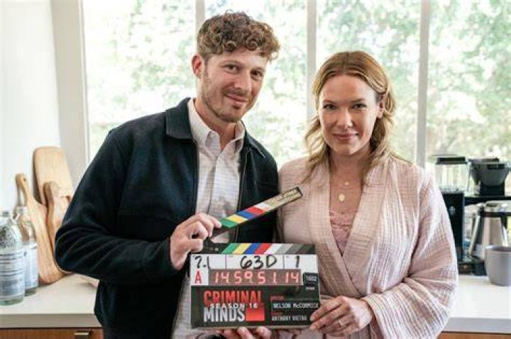 Zach Gilford Married, Wife, Children, Net Worth, Movies, Earnings, Wiki-Bio